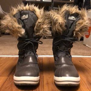 Polar insulated water resistant winter boot